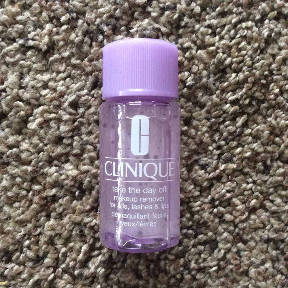 Clinique Sample Set - Picture 3 of 15